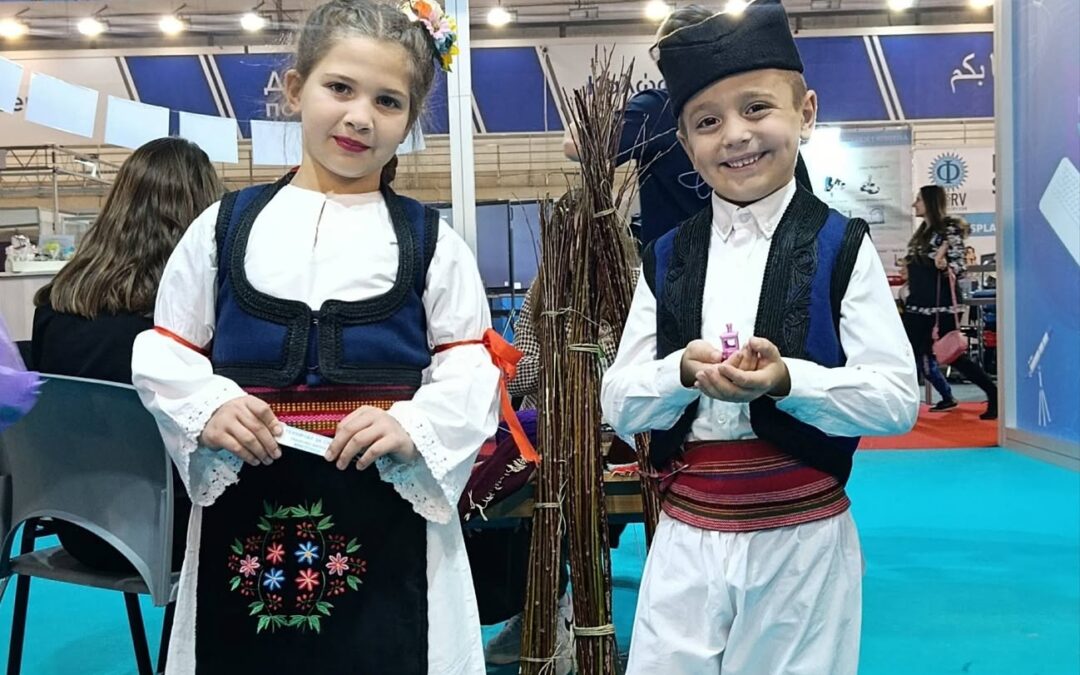 КАД ШКОЛА ПОНЕСЕ СВОЈ КРАЈ СА СОБОМ